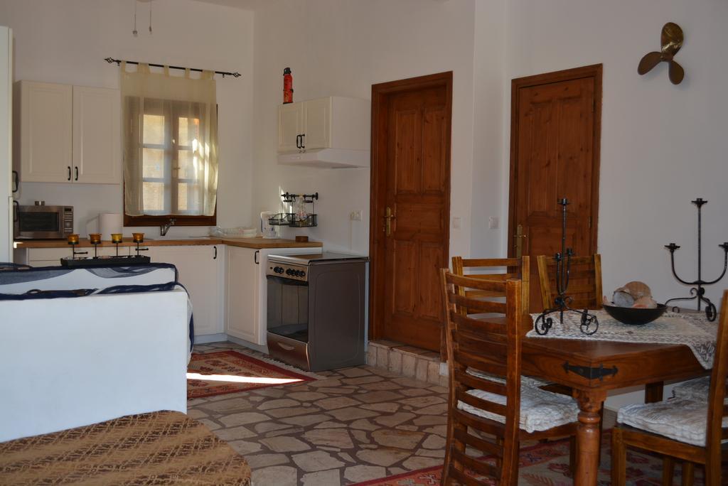 P&M House Villa Meyísti Eksteriør billede