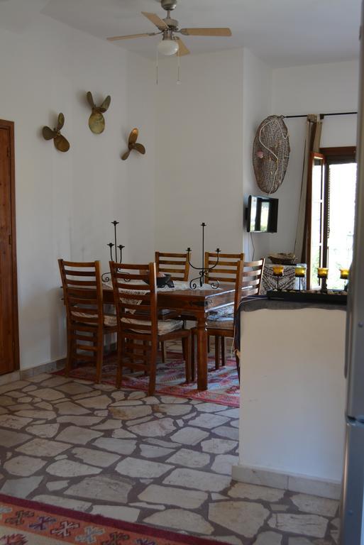 P&M House Villa Meyísti Eksteriør billede